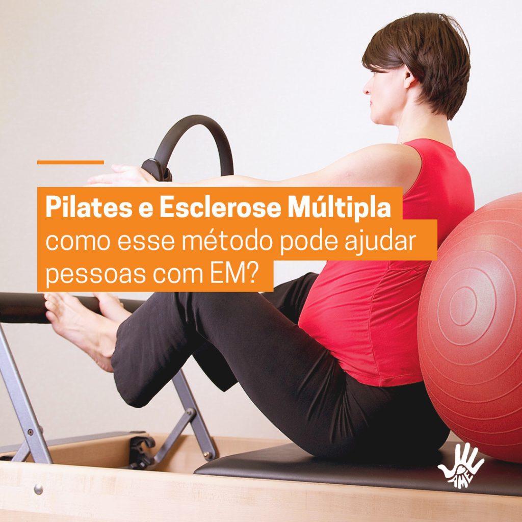 Mulher realizando atividade de pilates